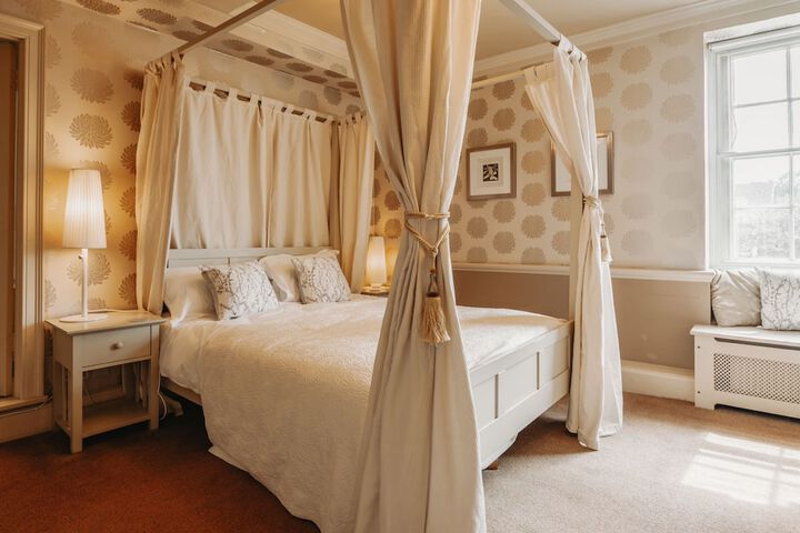 Room 12 of 46