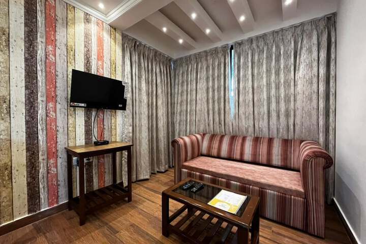 Room 45 of 77