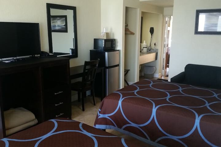 2 Double Beds (11 of 59)