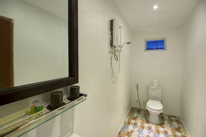Room 28 of 38