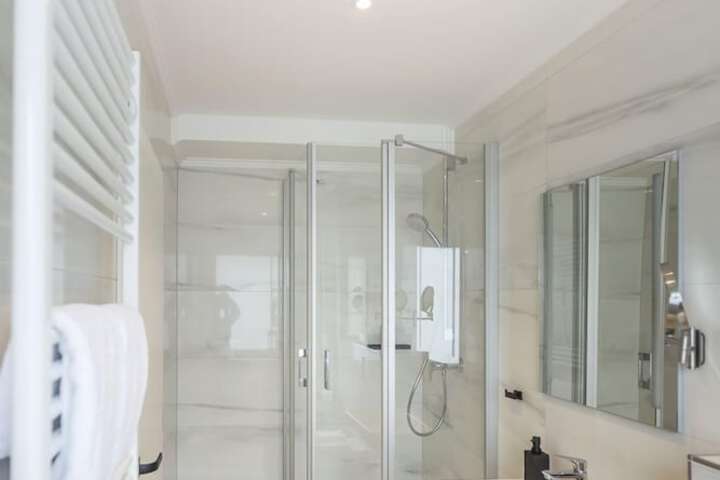 Room 20 of 27