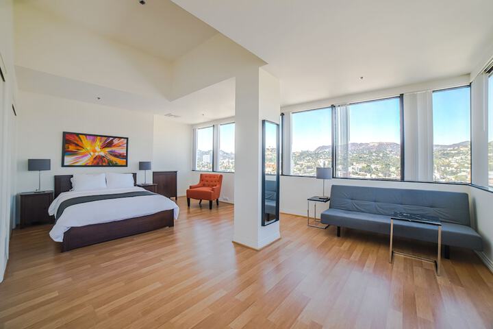 Room 26 of 65