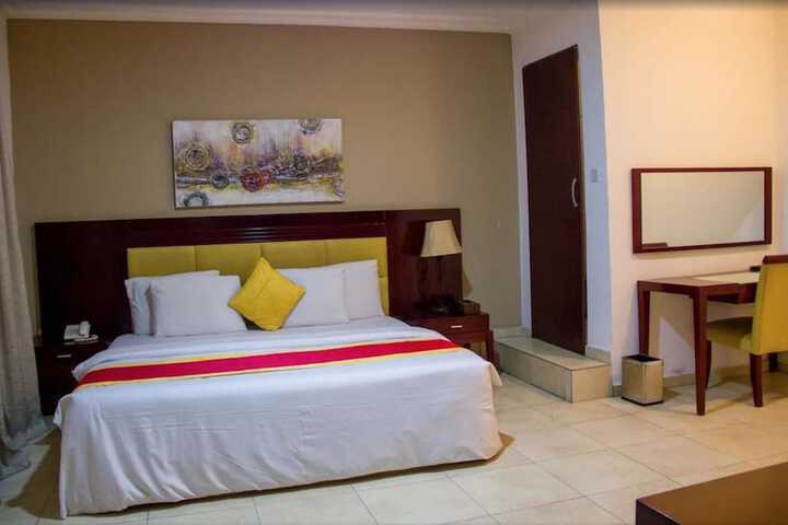 Room 26 of 45