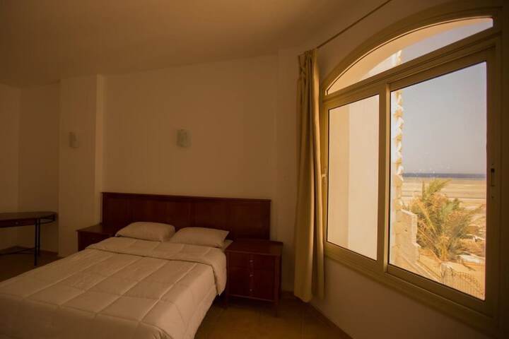 Room 10 of 11