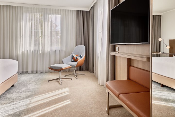 Room 5 of 24