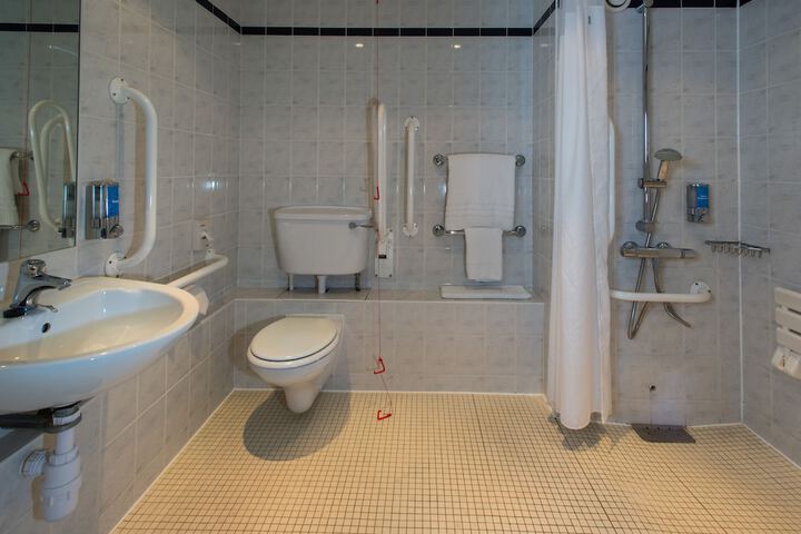 Room 15 of 31