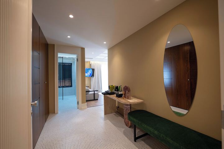 Hotel Interior 112 of 128
