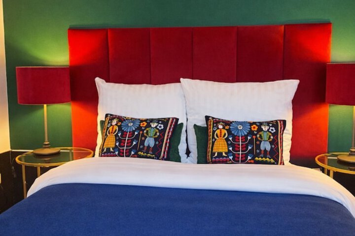 Room 23 of 37