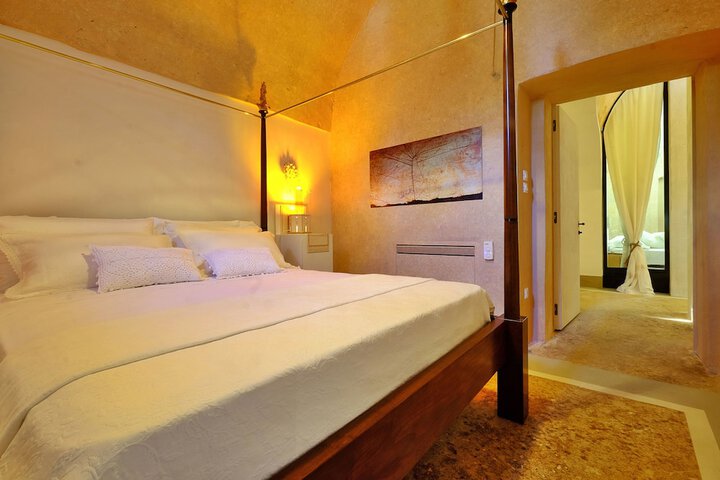 Room 15 of 49