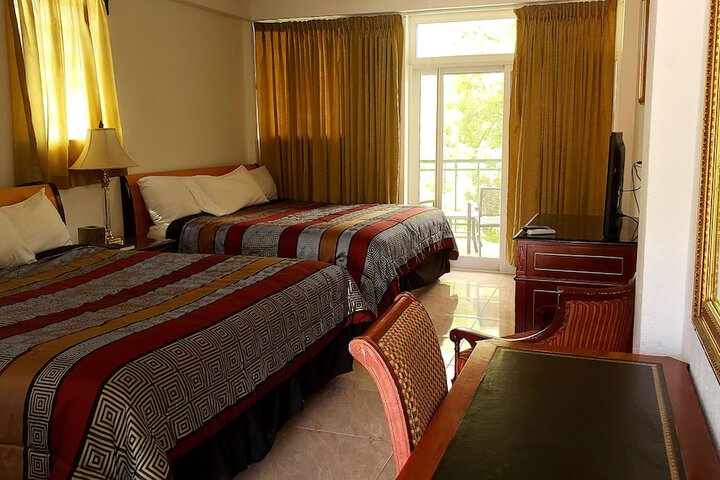 Room 9 of 39