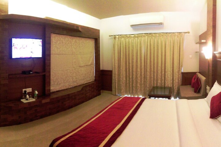 Room 9 of 25