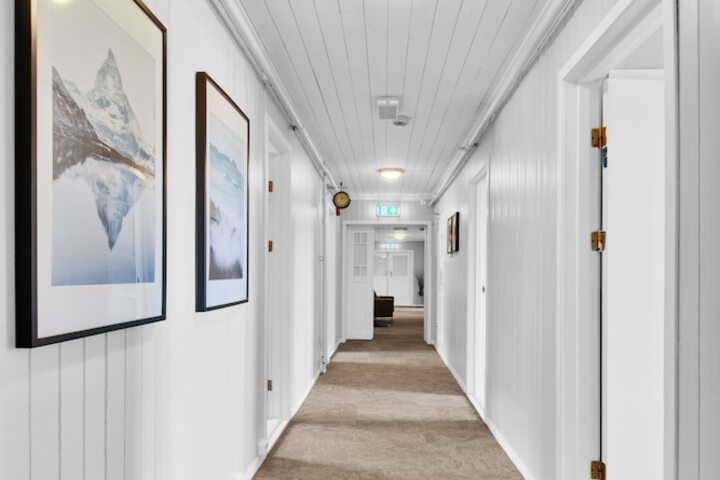 Room 18 of 21