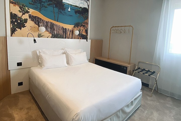 Room 36 of 48