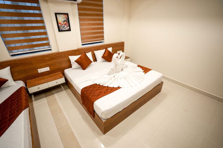 Room 3 of 20