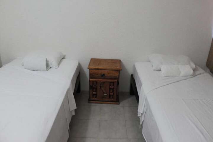 Room 16 of 38