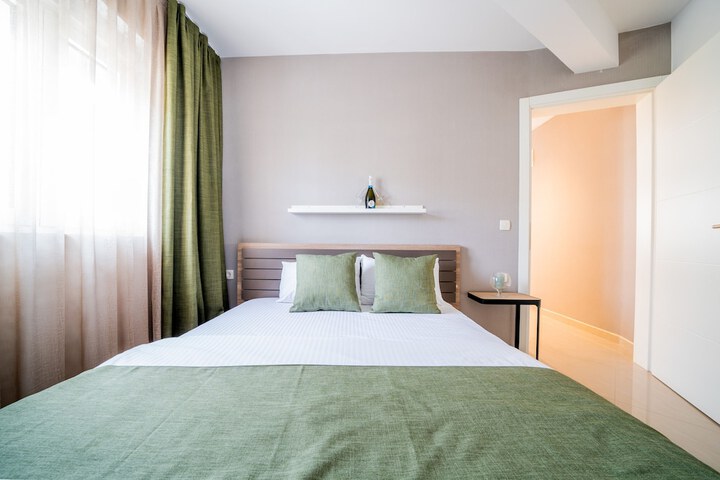 Room 100 of 168