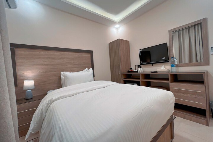 Room 15 of 30