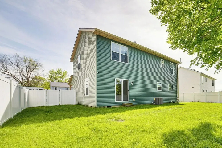 Image of Spacious Champaign Home by University of Illinois!