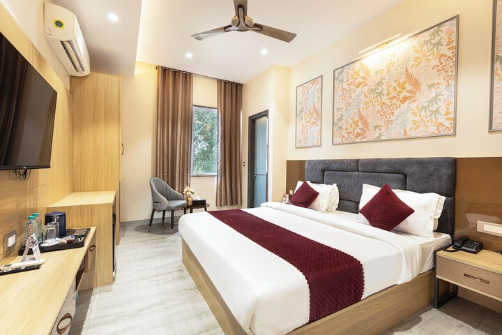 Room 15 of 42