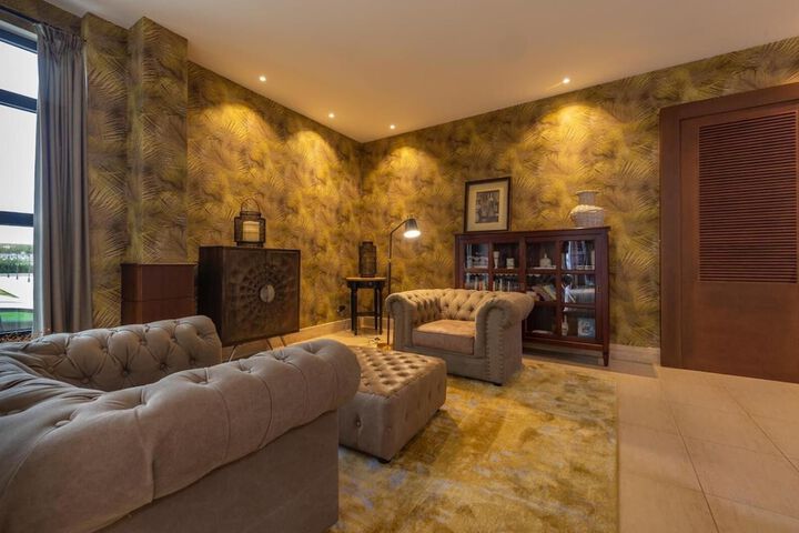 Hotel Interior 7 of 90