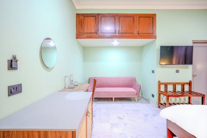 Room 104 of 246