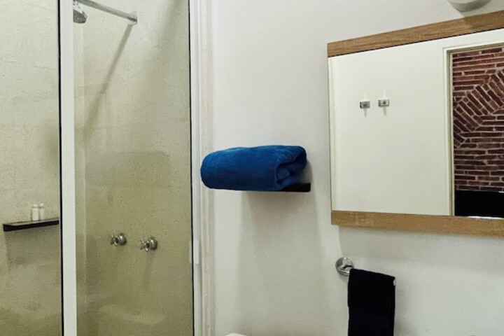 Room 83 of 108