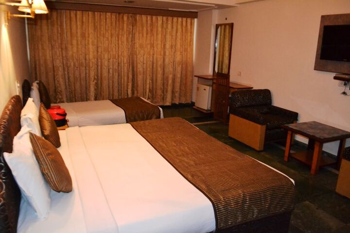 Room 15 of 103
