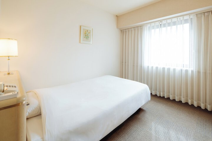 Room 14 of 50