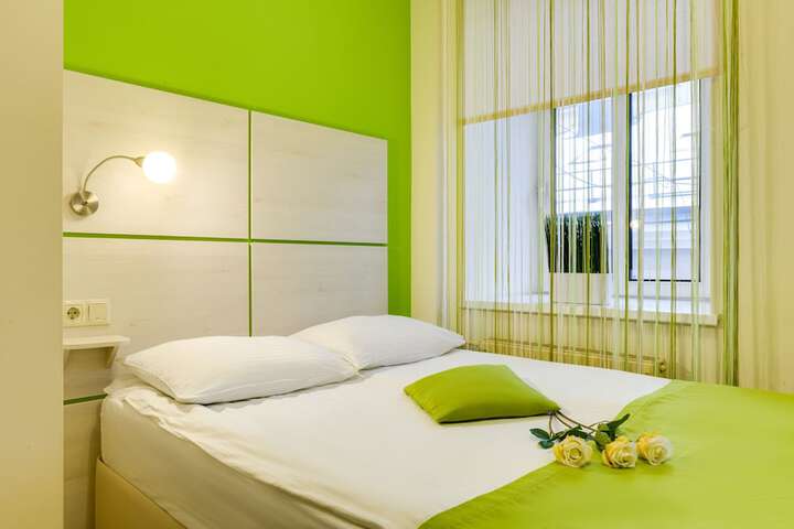 Room 70 of 95