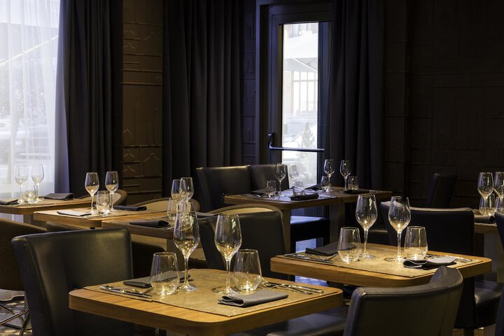 Dining 64 of 87