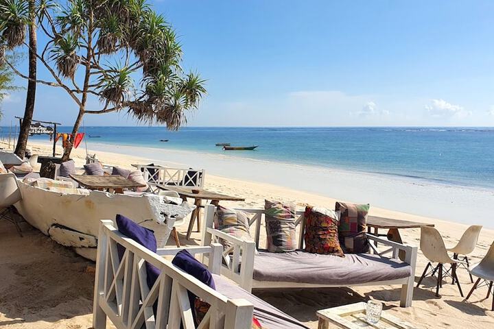 Bahari Dhow Beach Villas