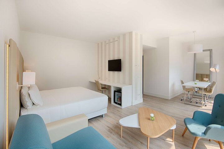 Room 10 of 41