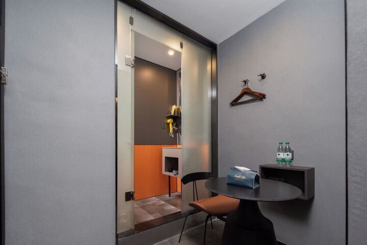 Room 26 of 26