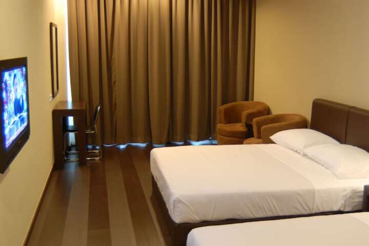 Room 7 of 60