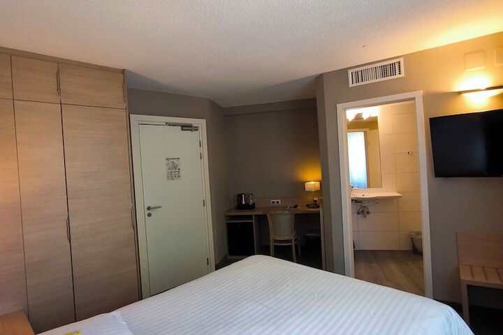 Room 20 of 52