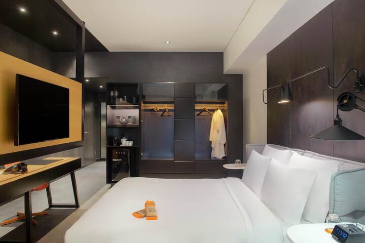 Room 26 of 74