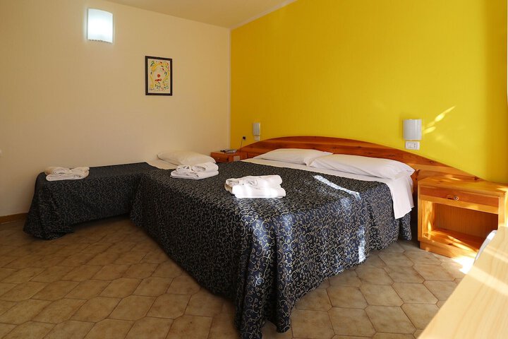 Room 15 of 150