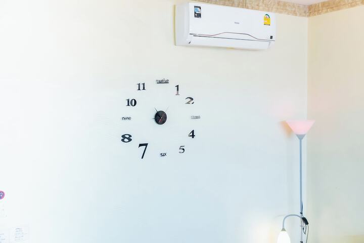 Room 42 of 196