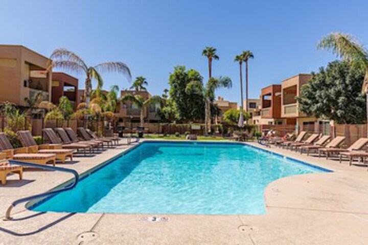 Pool 14 of 25
