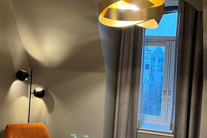 Room 8 of 87