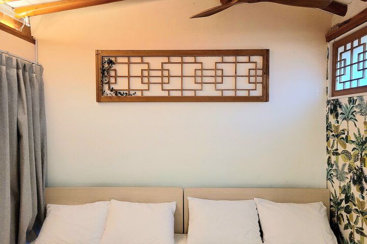 Room 11 of 105