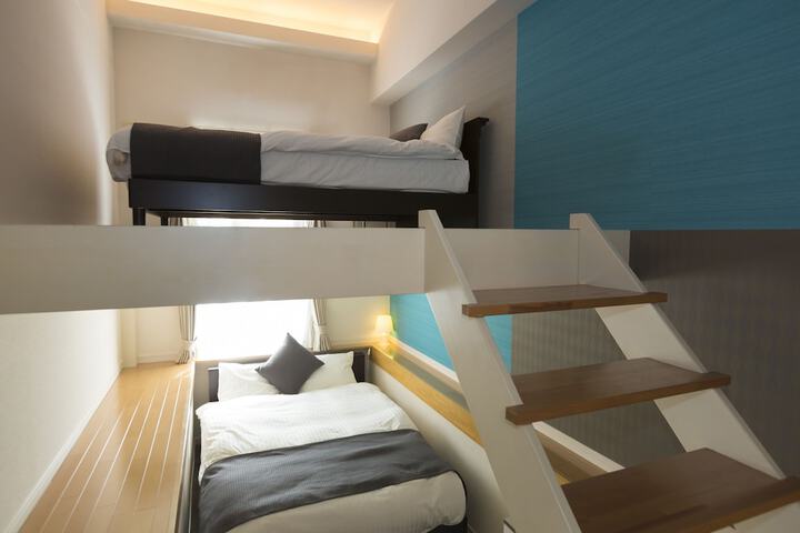 Room 3 of 60