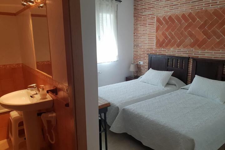 Room 19 of 48