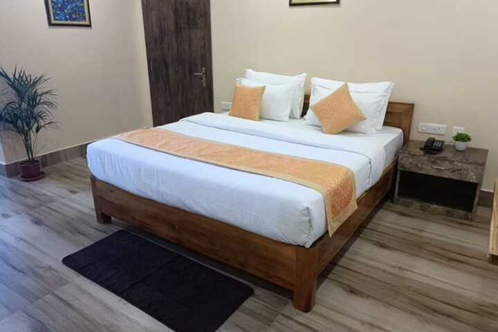 Goroomgo Silicon Residency Puri