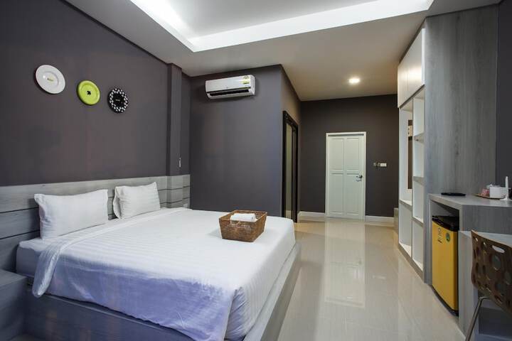Room 7 of 31