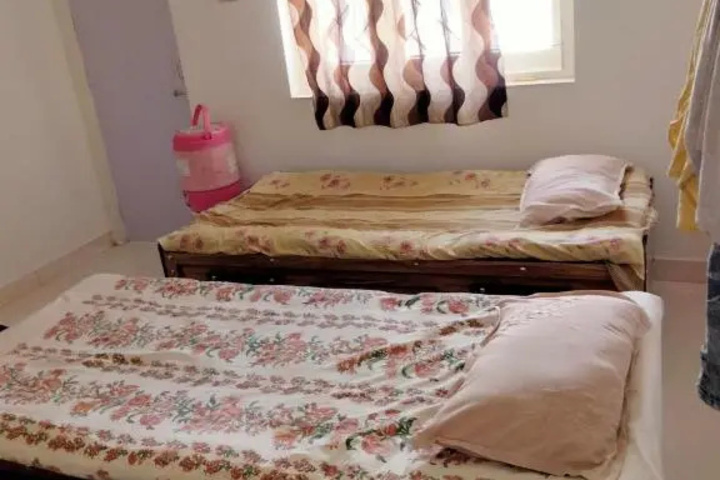 Room 4 of 5