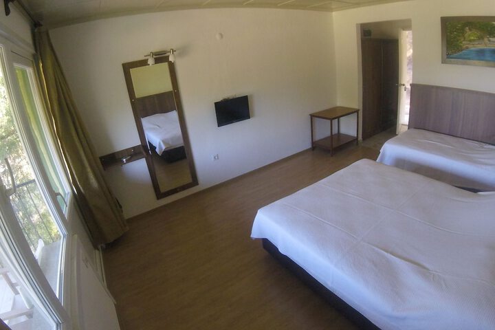 Room 4 of 45