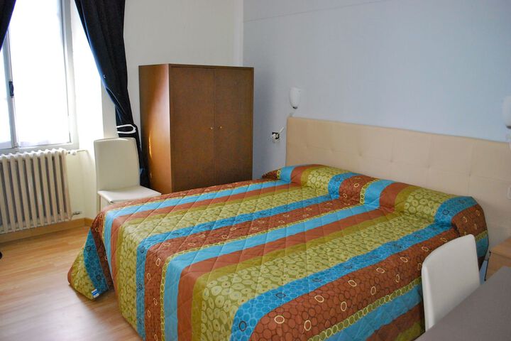 Room 6 of 55