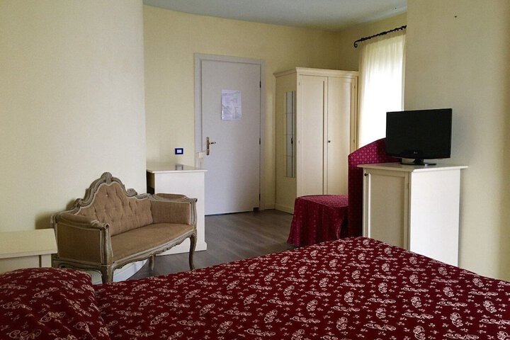 Room 15 of 57