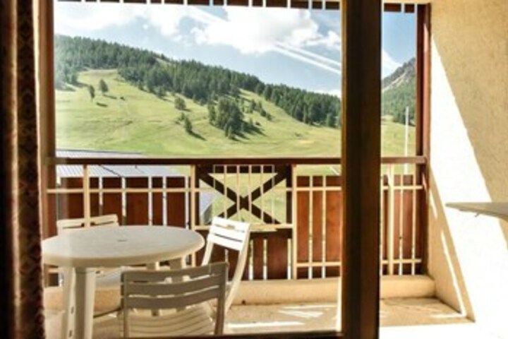 Studio Avec Coin Montagne Pour 4 Personnes en Face des Pistes de Montgenevre VR